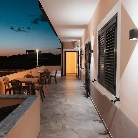 فندق Matteo Garden & Restaurant